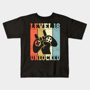 Level 18 Unlocked Video Gamer 18 Years Old 18th Birthday Level Unlocked Kids T-Shirt